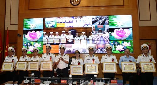 Quân chủng Hải quân: Sơ kết 5 năm thực hiện Cuộc vận động “Phát huy truyền thống, cống hiến tài năng, xứng danh Bộ đội Cụ Hồ-Người chiến sĩ Hải quân”