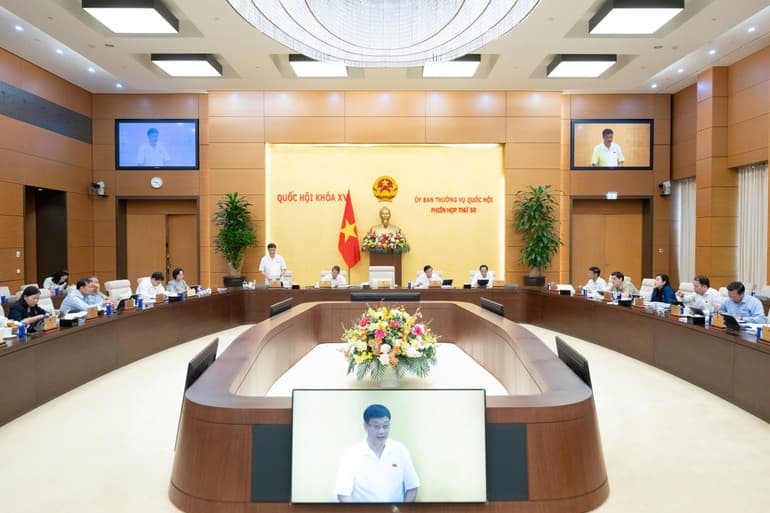 Tăng trưởng GDP năm 2025 ước đạt 8%, mục tiêu "đột phá" 10% năm 2026