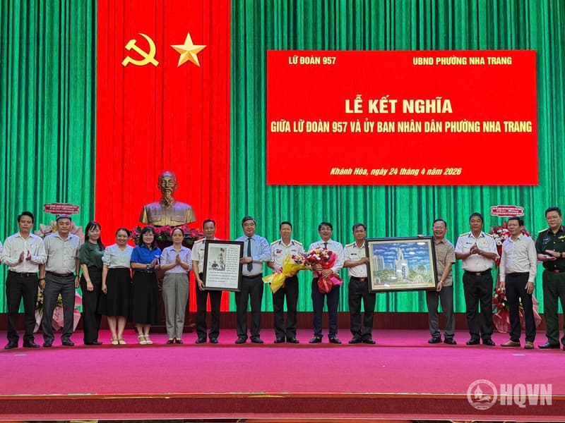 Lữ đoàn 957 và phường Nha Trang ký kết chương trình phối hợp hoạt động