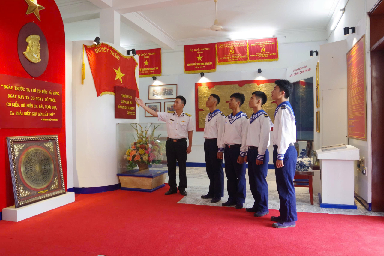 Cán bộ, chiến sĩ Lữ đoàn 131 luôn tự hào được phát huy truyền thống anh hùng