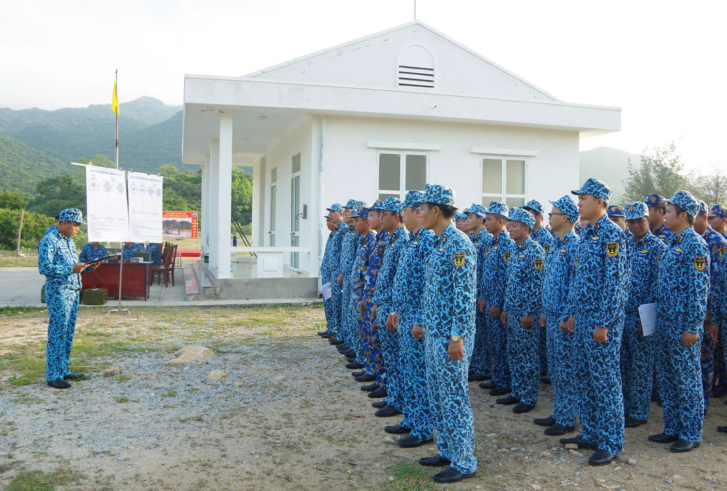 Quán triệt trước khi thực hiện nhiệm vụ