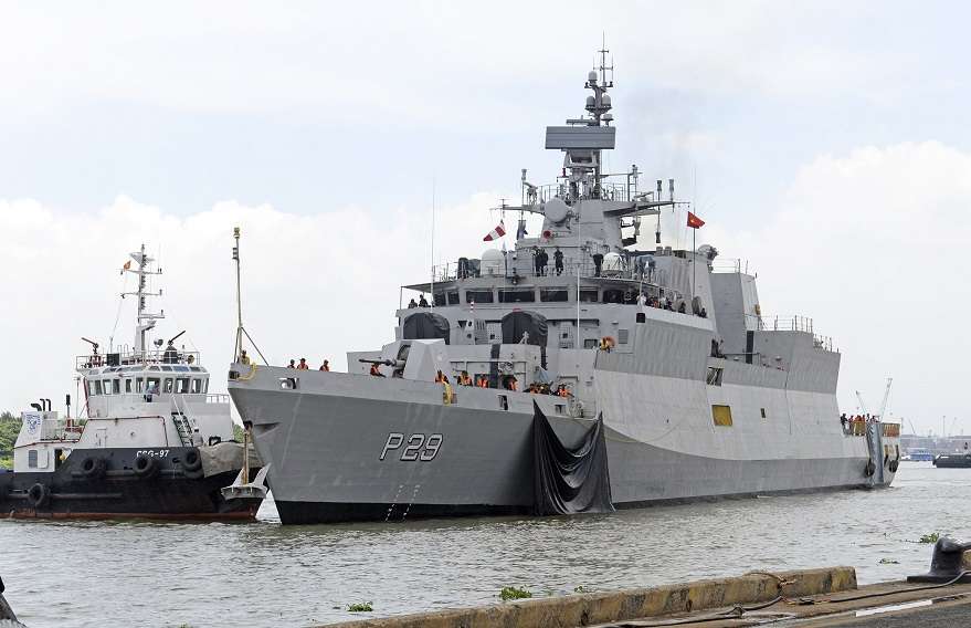 Tàu Hải quân Ấn Độ cập cảng TP. Hồ Chí Minh thăm xã giao Việt Nam