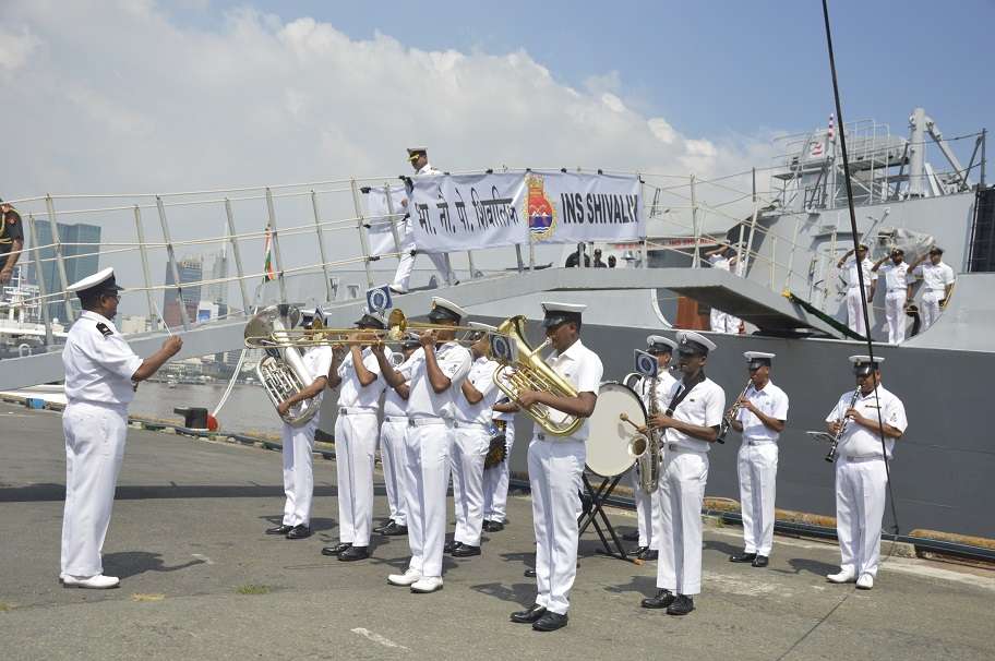 Tàu Hải quân Ấn Độ thăm TP. Hồ Chí Minh