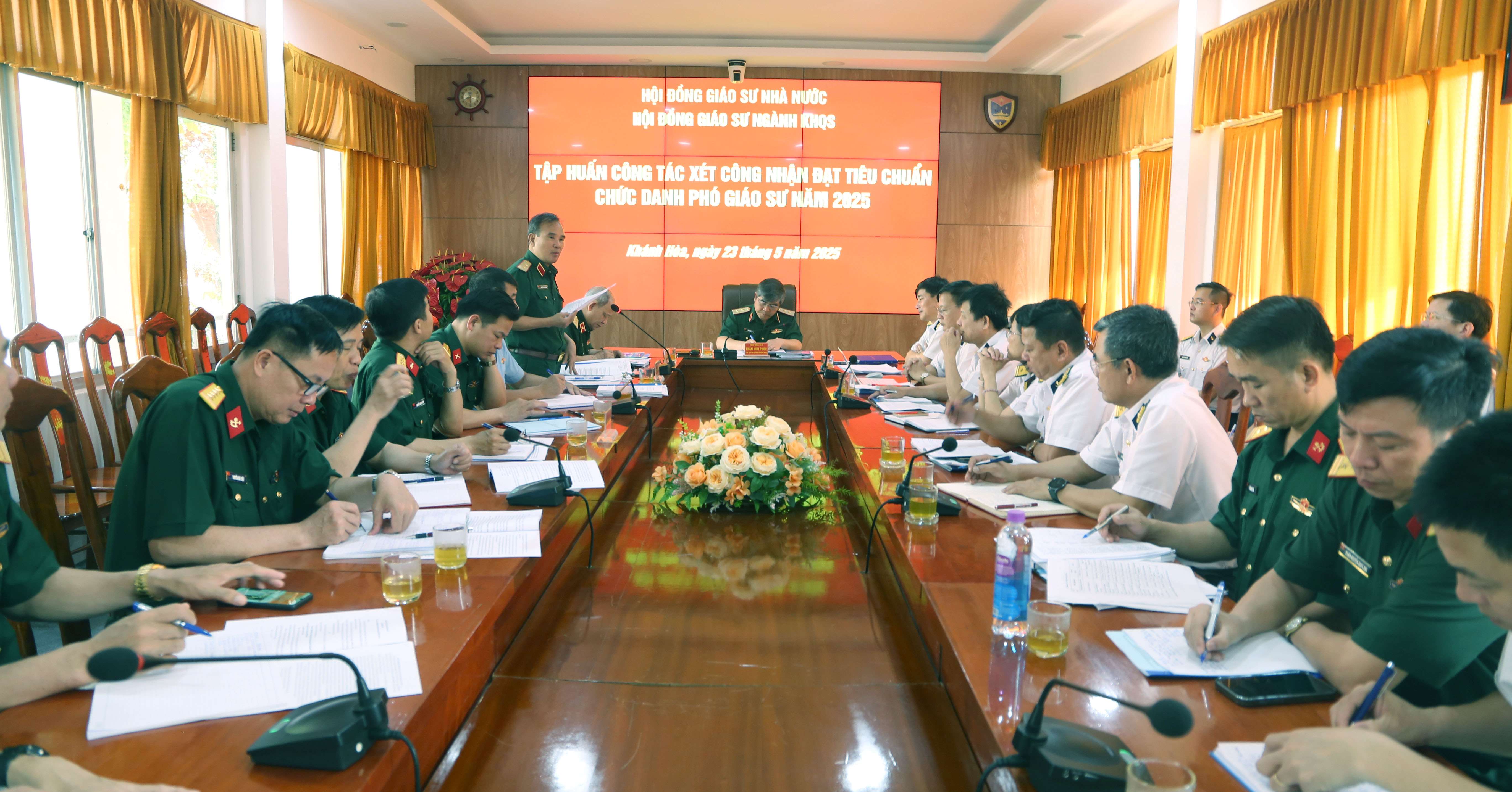 Tập huấn công tác xét, đề nghị công nhận đạt tiêu chuẩn chức danh giáo sư, phó giáo sư
