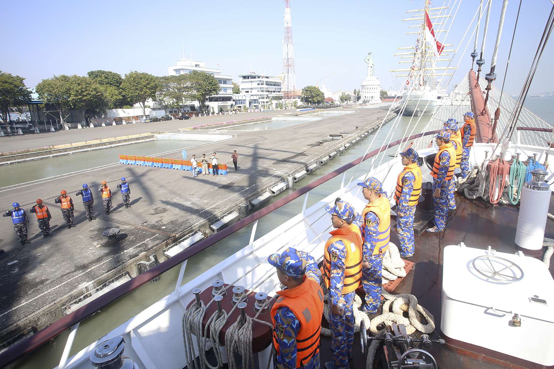 Tàu buồm 286-Lê Quý Đôn kết thúc tốt đẹp chuyến thăm và giao lưu với Hải quân Indonesia