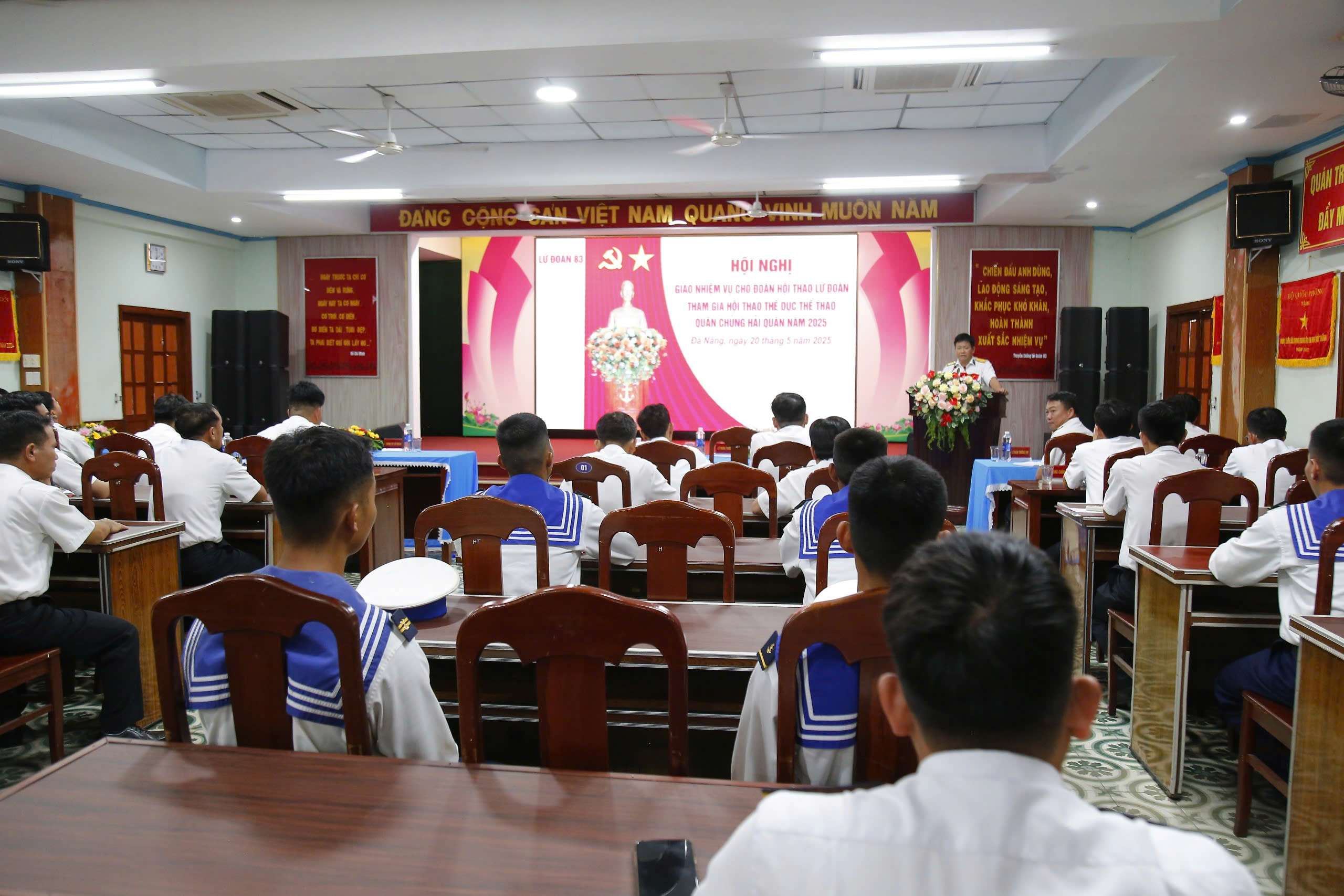 Lữ đoàn 83 giao nhiệm vụ cho đoàn vận động viên tham gia Hội thao TDTT Quân chủng Hải quân