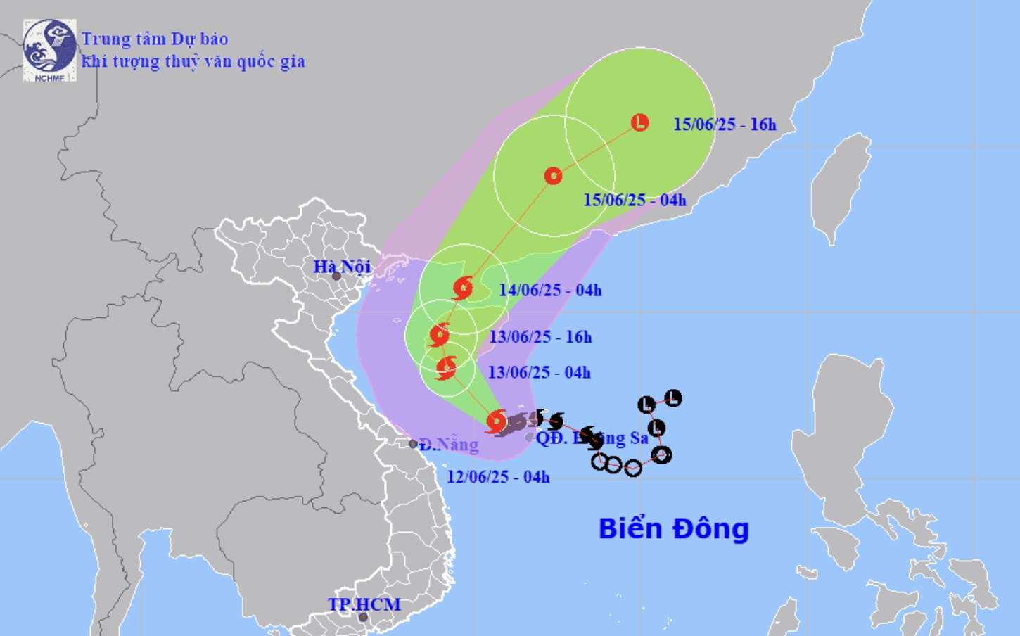 Bão số 1 tăng cấp, miền Trung tiếp tục mưa lớn