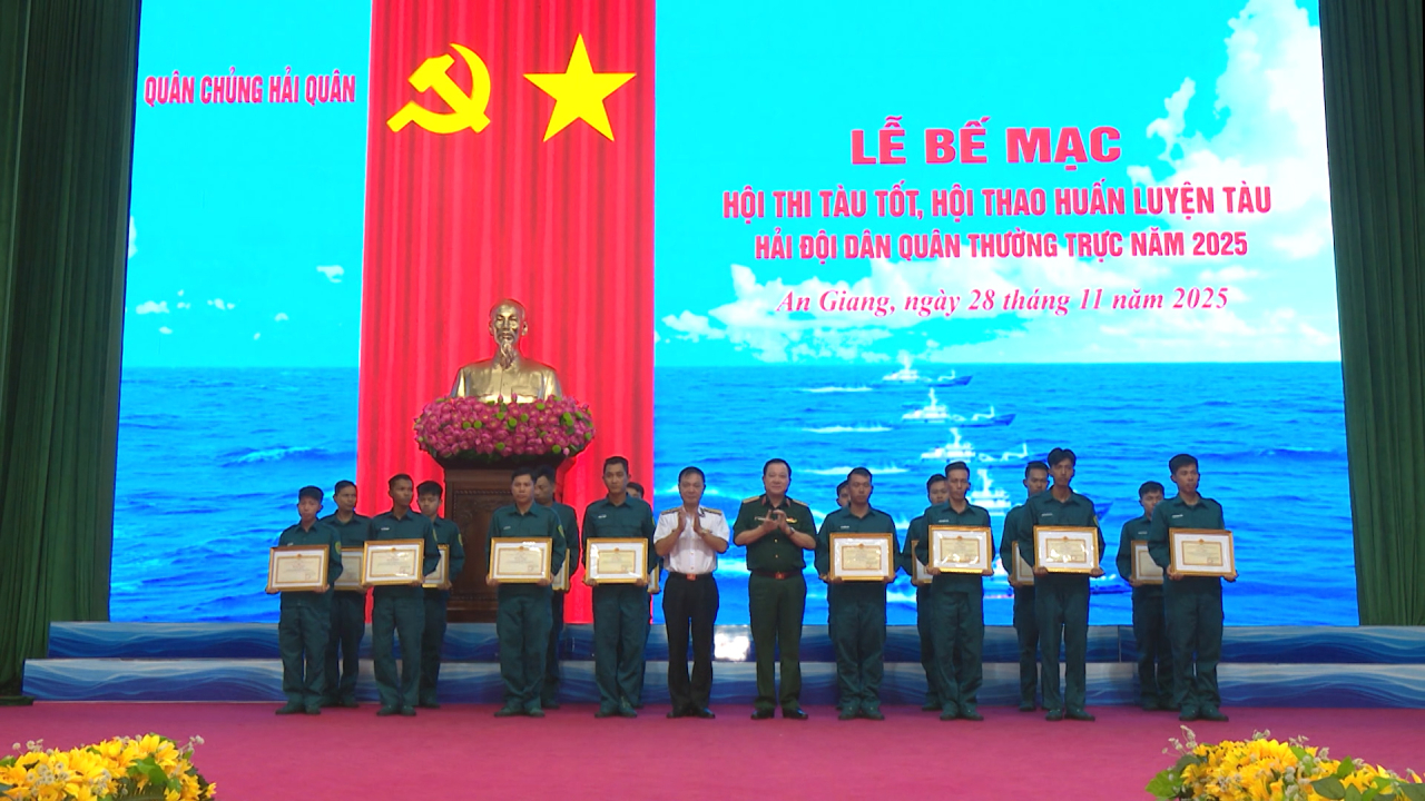 VIDEO: Bế mạc hội thi tàu tốt, hội thao huấn luyện tàu Hải đội Dân quân thường trực