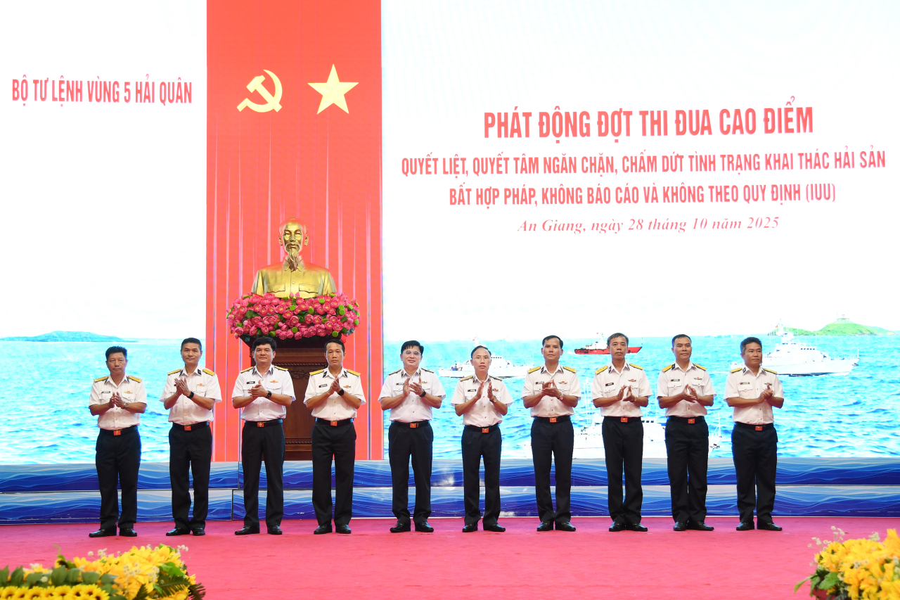 Vùng 5 phát động thi đua cao điểm chống khai thác IUU