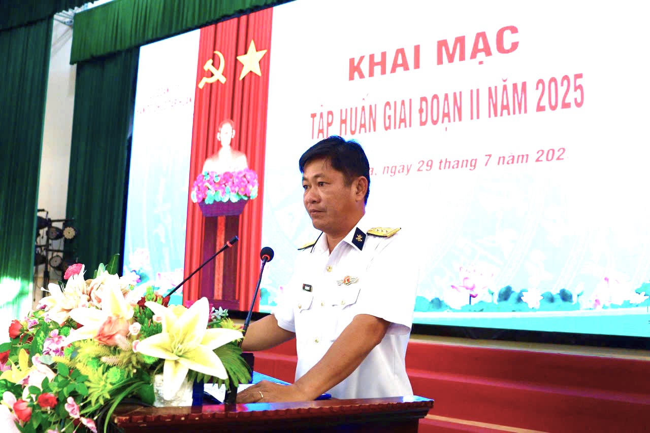 Lữ đoàn 101: Tập huấn cán bộ giai đoạn 2 năm 2025
