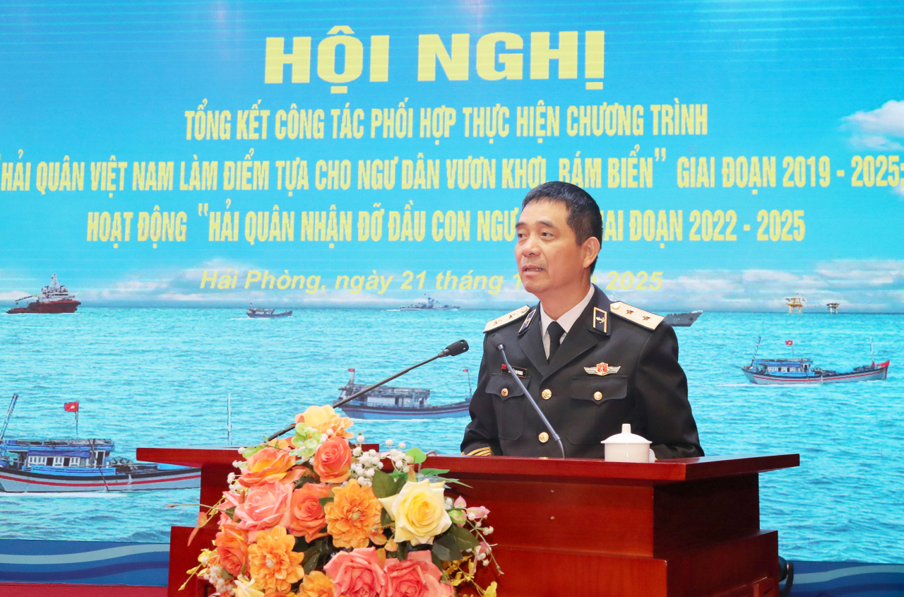 Phó Đô đốc Nguyễn An Phong phát biểu