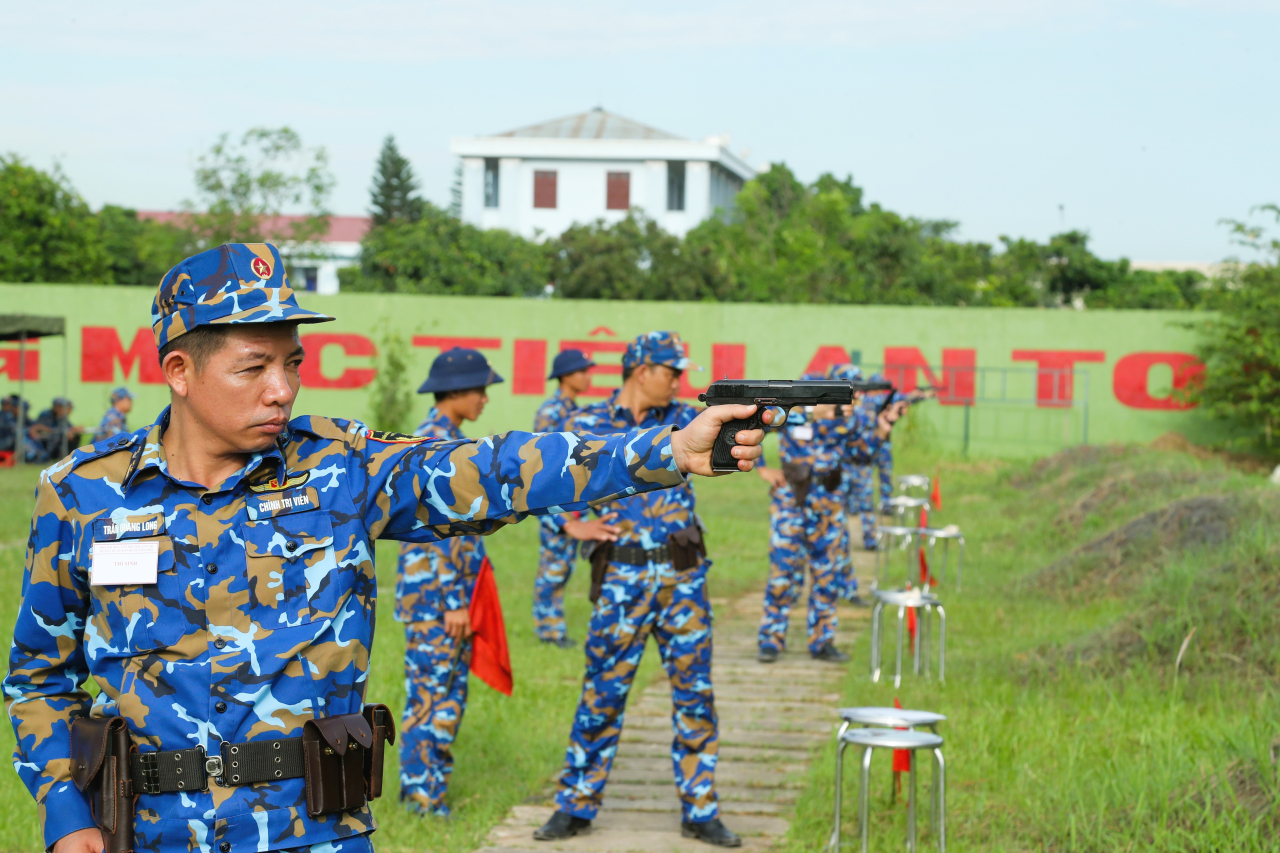 Thi bắn súng ngắn K54
