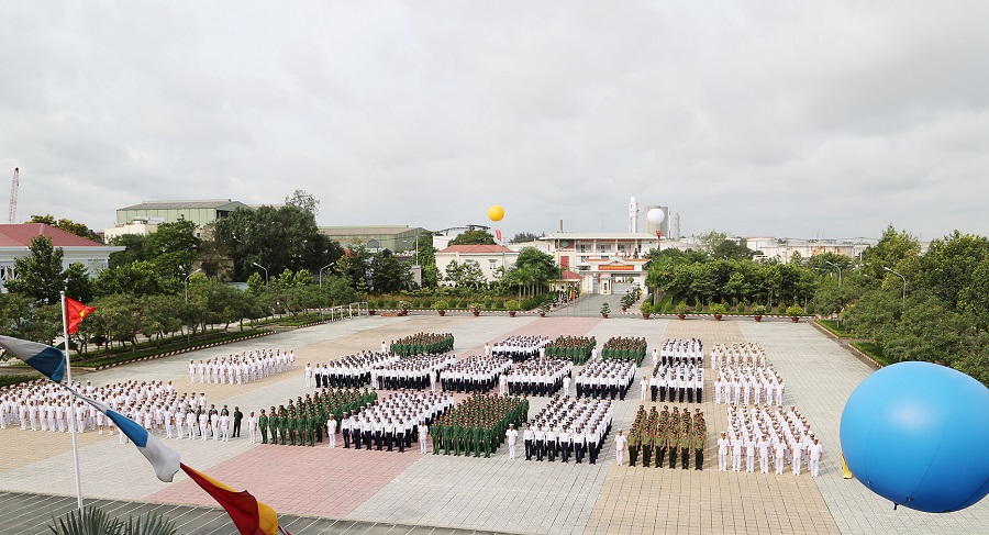 Trường Cao đẳng kỹ thuật Hải quân: 40 năm vững bước trưởng thành - Báo Hải  Quân Việt Nam
