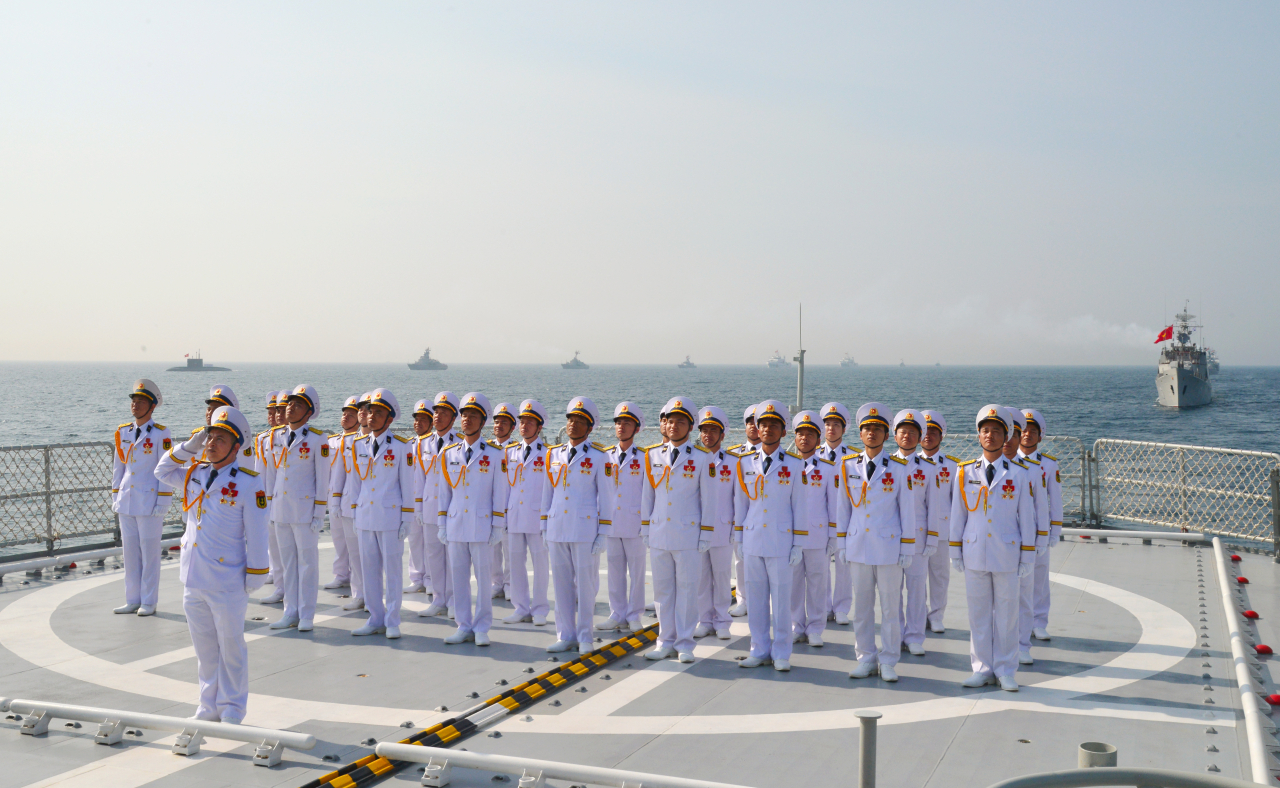 Cán bộ, chiến sĩ Hải quân nhân dân Việt Nam luôn huấn luyện, trực sẵn sàng chiến đấu cao để bảo vệ Tổ quốc thiêng liêng.